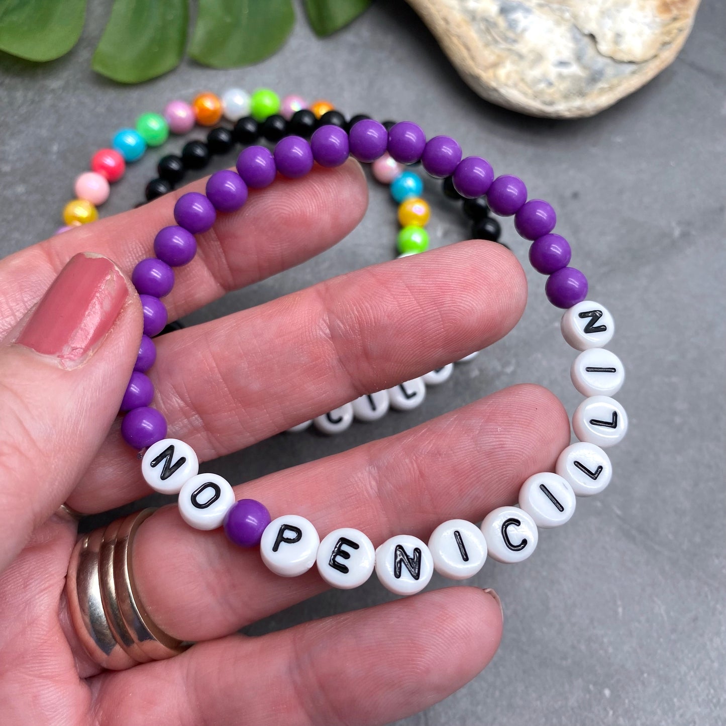 NO PENICILLIN Medical Alert Bracelet - Acrylic Letter Beads