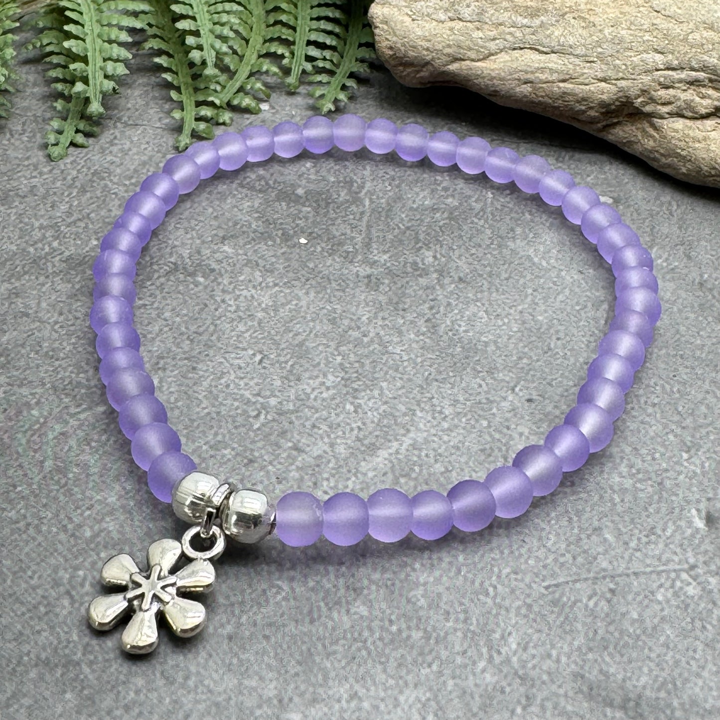 Daisy Flower Charm Frosted Bead Bracelet - Colour Choice
