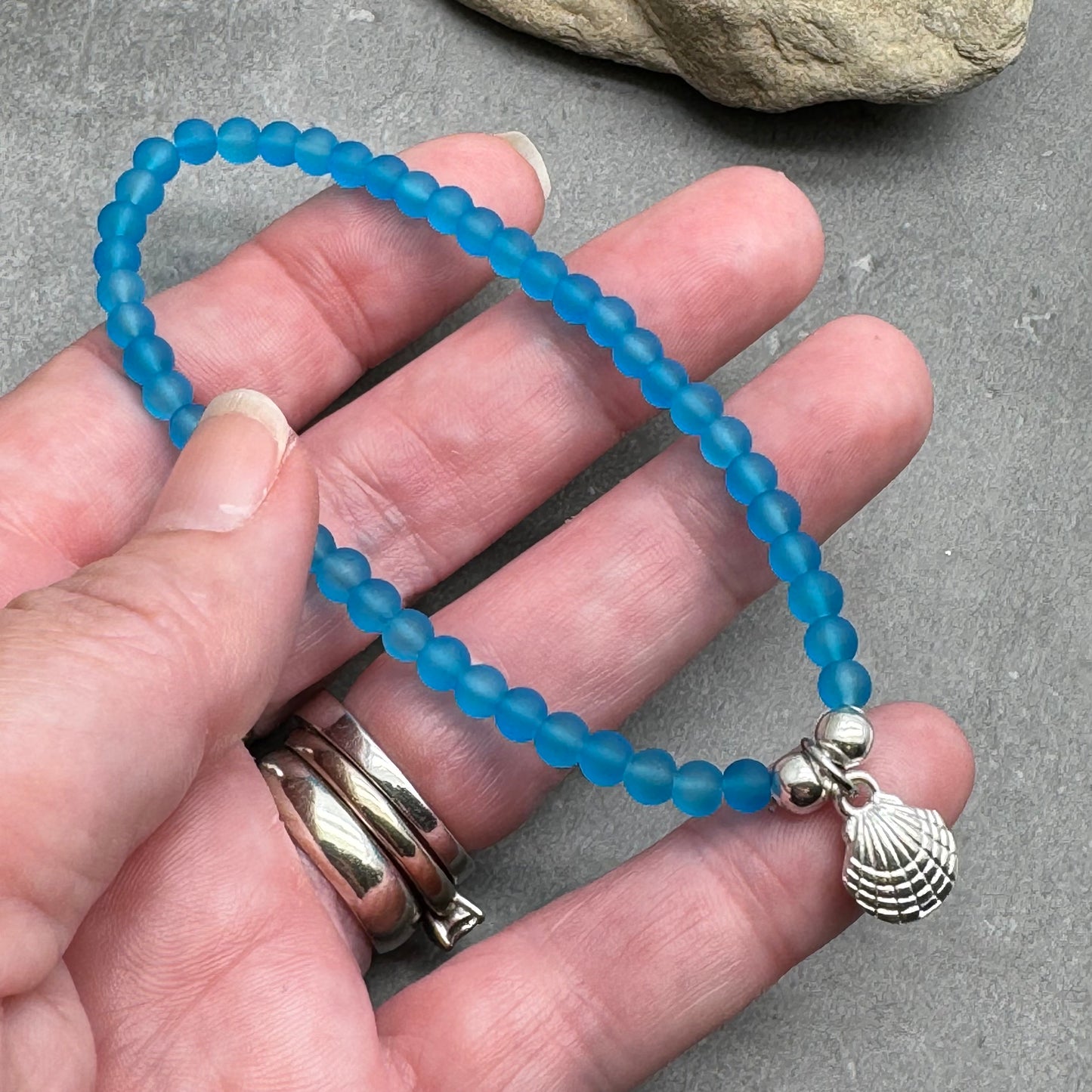 Sea Shell Charm Frosted Bead Bracelet - Colour Choice