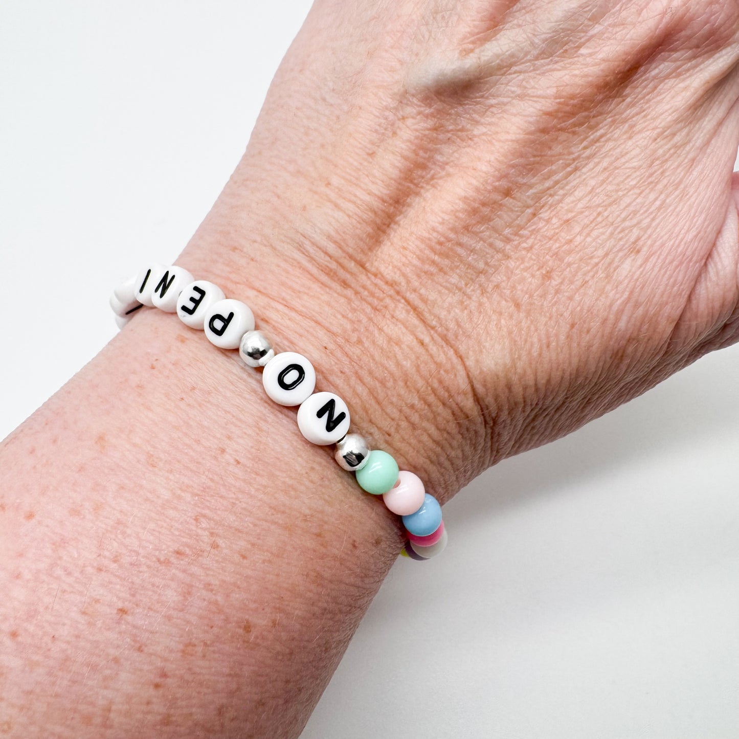 NO PENICILLIN Medical Alert Bracelet - Acrylic Letter Beads