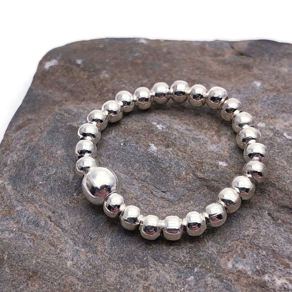 Plain Stretch Ring with Small Silver Tone Beads
